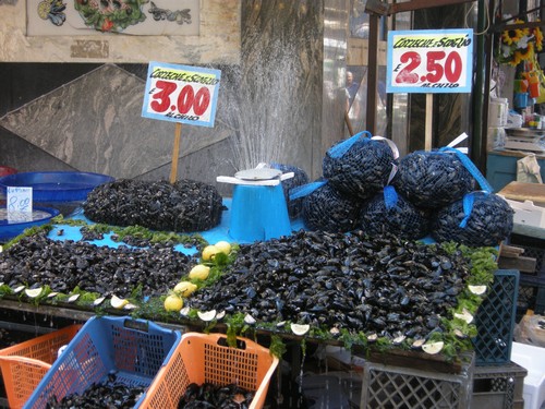 Neapel - Marktszene
Miesmuscheln