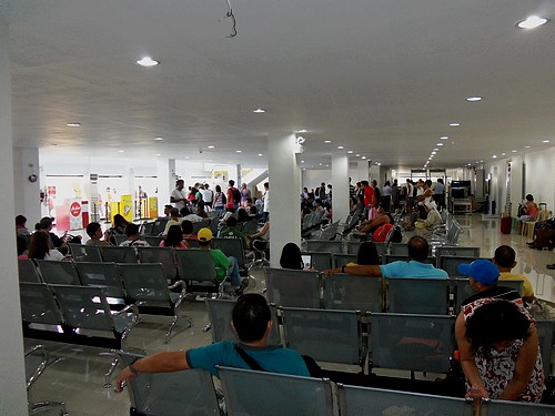 Wartehalle Domestic Flüge Flughafen Kalibo